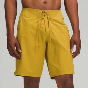 Lululemon Men's 34 Current State Swim Board Short 9" in Auric Gold